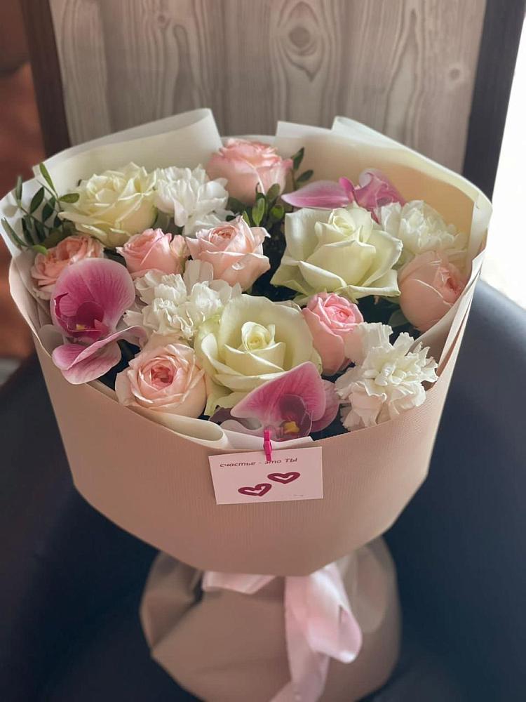 Букет цветов из: Орхидеи, Розы и Гвоздики в Боброво