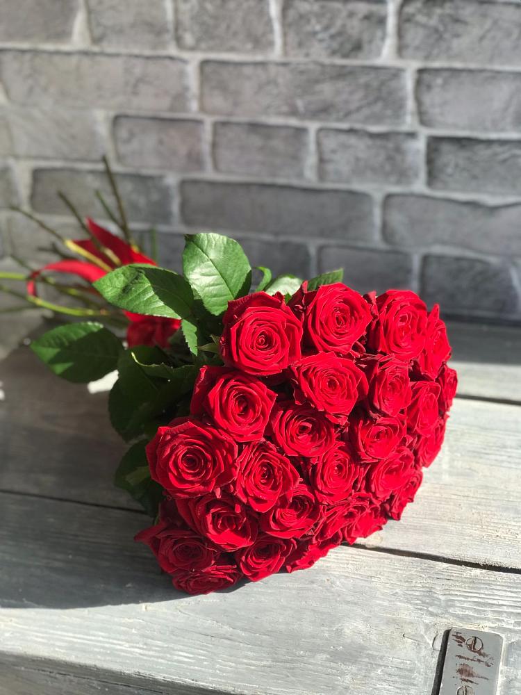 Букет Красные розы Фридом в Боброво