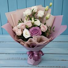Букет цветов из:  Розы и Лизиантусы в Боброво