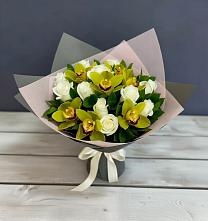 Букет цветов из:  Орхидеи и Розы #REPLACE_PRED# Боброво