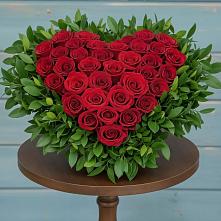 Цветочная композиция из Розы в виде сердца #REPLACE_PRED# Боброво