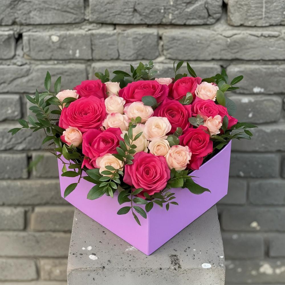 Цветочная композиция из Розы в коробке в Боброво