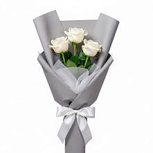 Букет 3 белые розы в Боброво