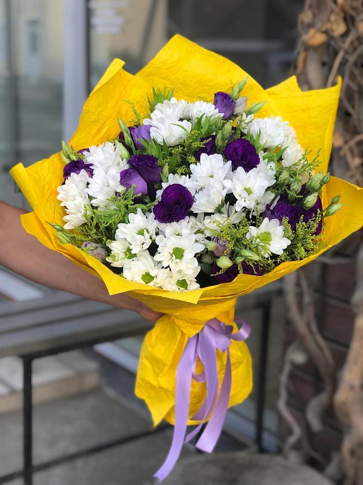 Букет цветов из: Ирисы, Хризантемы и Ромашки в Боброво