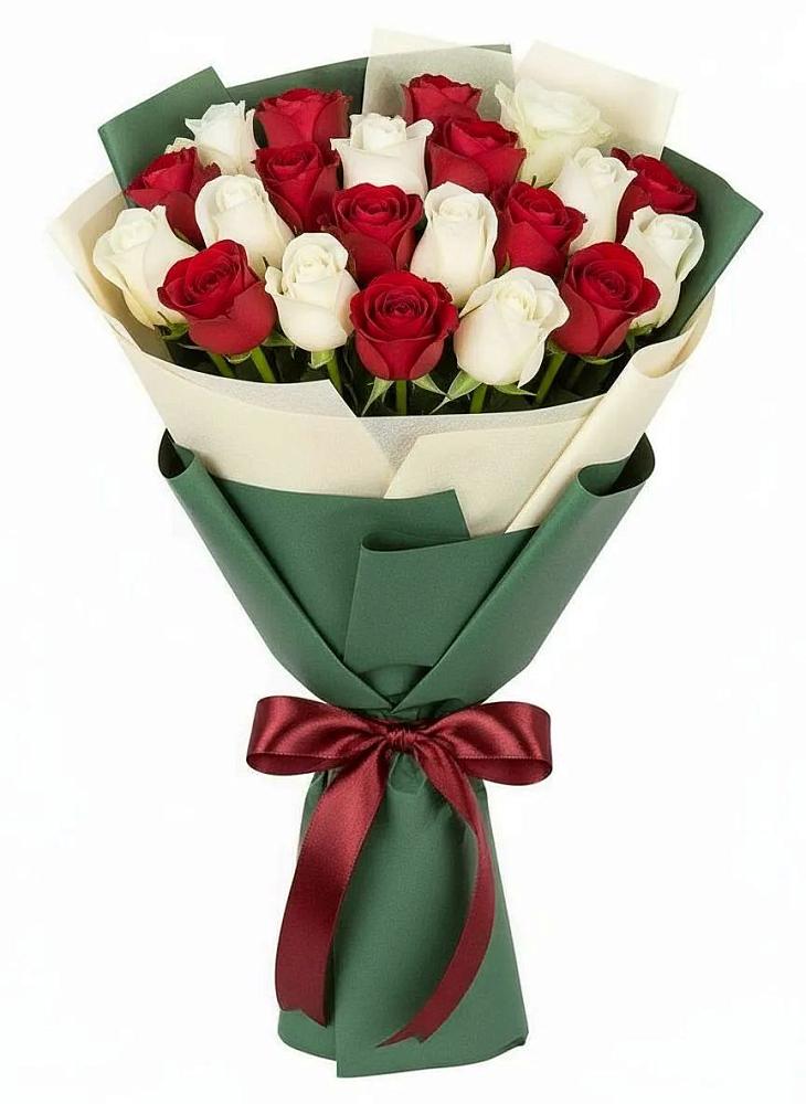 Букет Микс из красных и белых роз в Боброво