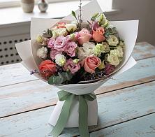 Букет цветов из:  Розы, Лизиантусы и Гвоздики в Боброво